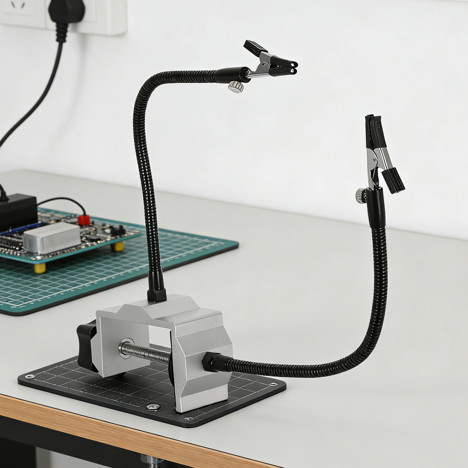 Helpende Hand Soldeerklem Lass - Electronics Repair Bench recensie en prijs